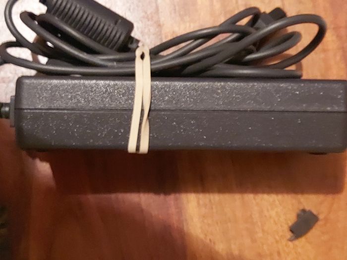 DELL AA20031 20v 3.5amp Power Adaptor in excellent condition