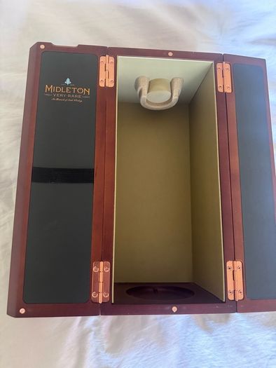 Midleton box  ( Delivered price)