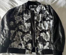 Flower bomber