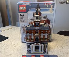 Lego Town Hall 10224