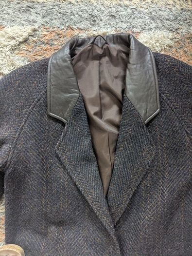 Classic woolen women's mid coat