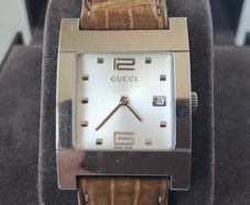 Gucci 7700M watch