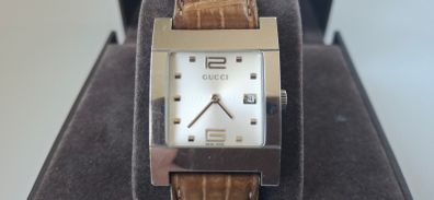 Gucci 7700M watch