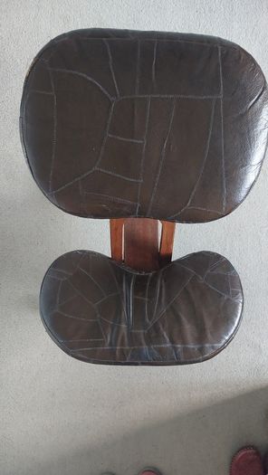 Kneeling chair