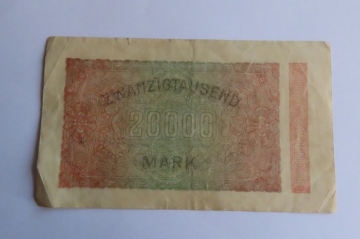 Antique German banknotes & commemorative bank note coins in wood case