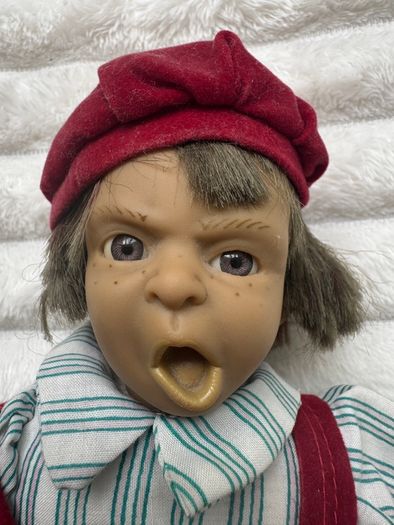 1990s Vintage Expressive Face Boy Doll By Padgett Brothers approx. 25 cm. shocked face Used Please look at the pictures