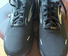 Brooks Running Trainers -Brand New