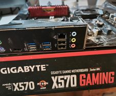 Ryzen 7 3700X + X570 Gaming X + 32GB Corsair 3200MHz RAM (Bundle / Gaming / Upgrade)