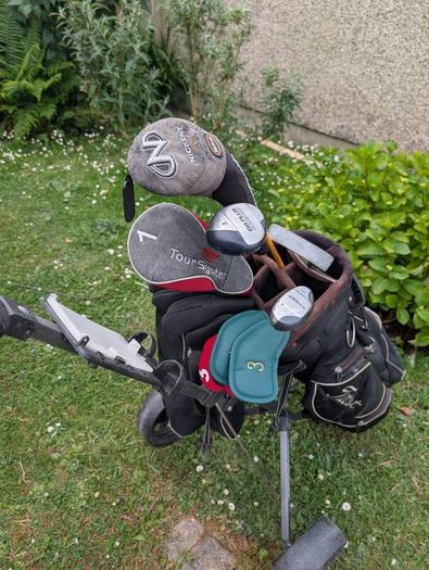 Deadly set of adult golf clubs