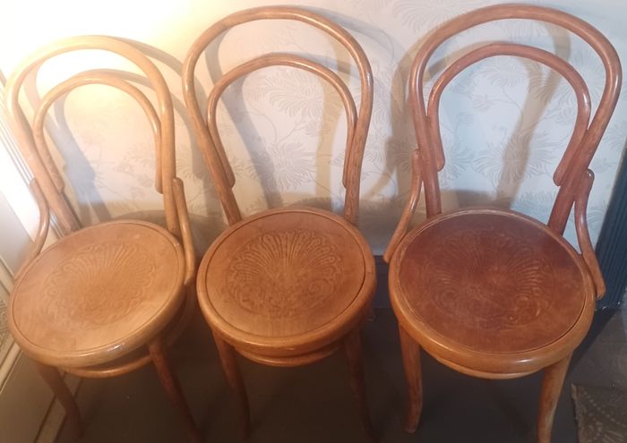 Bentwood chair.