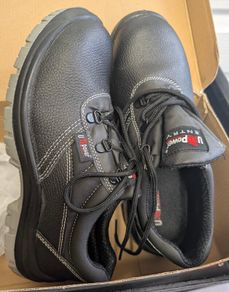 working shoes just tried,size EU 43 or Uk  9