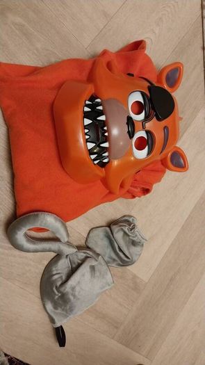 Costume
