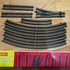 AS NEW Hornby Track Pack C