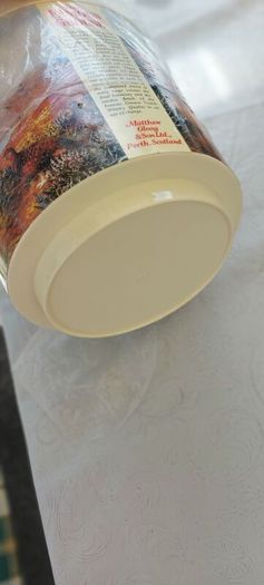 vintage 70s 80s ,new old stock Famous Grouse  ice bucket with lid,,,sold as is.