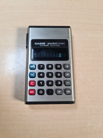 Vintage Casio P-180 Pocket Mini Electronic Calculator