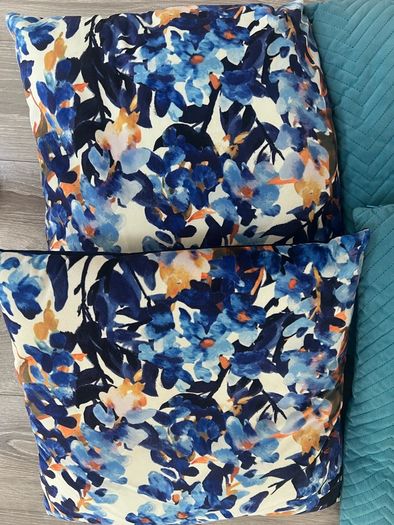 Collection of cushions - Free