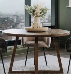 Round Dining table