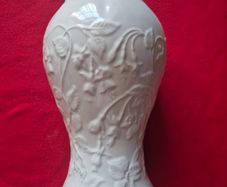 A Beautiful Set of 2 Donegal Parian China 10inch Vases
