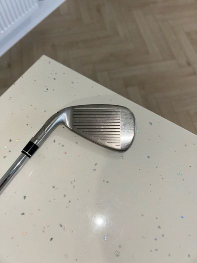 Taylormade SIM2 Max Irons 5-PW - KBS Max MT85 R flex shafts - Excellent Condition