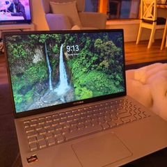 Asus Vivobook 15.6" Laptop A512d