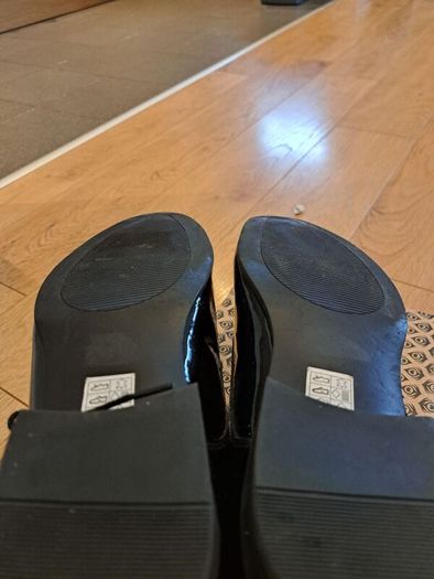 Black Shiny Shoes (Size 9) (Thomas Crick)