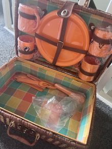 Picnic basket