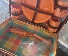 Picnic basket