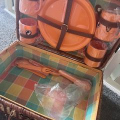 Picnic basket