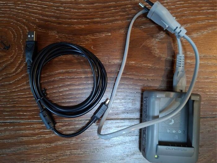 Olympus PEN E-PL 8 Camera body