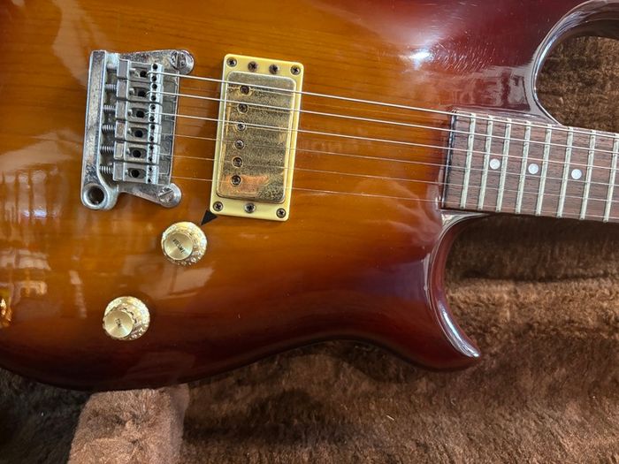 Yamaha SF3000 Super Flighter Brown Sunburst 1981
