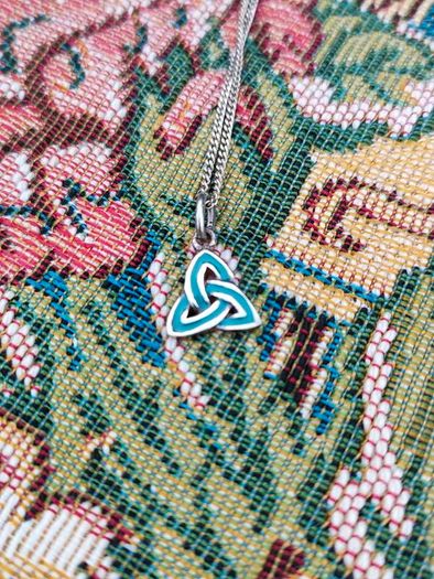 Sterling silver Celtic knot pendant necklace