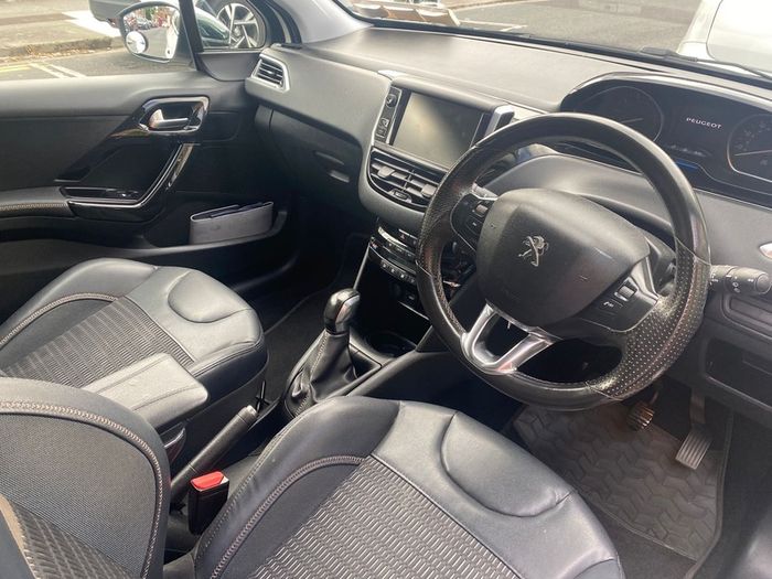 2013 Peugeot 208