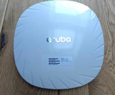 Access point ARUBA 535 (HPE) (2 X 2.5gb eth, POE, standalone) + mount bracket !PRICE NEGOTIABLE!