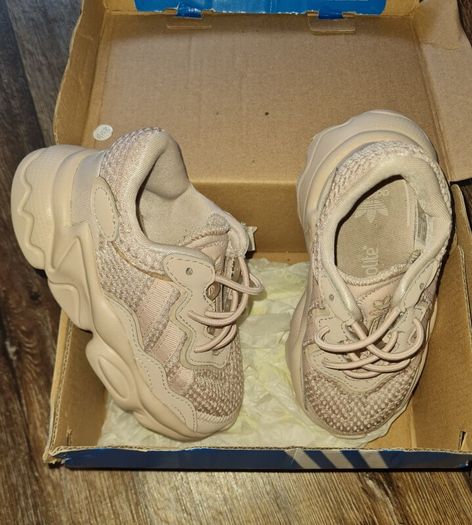 boys adidas ozweego