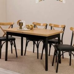 Dining table (Extending) with 4 chairs.