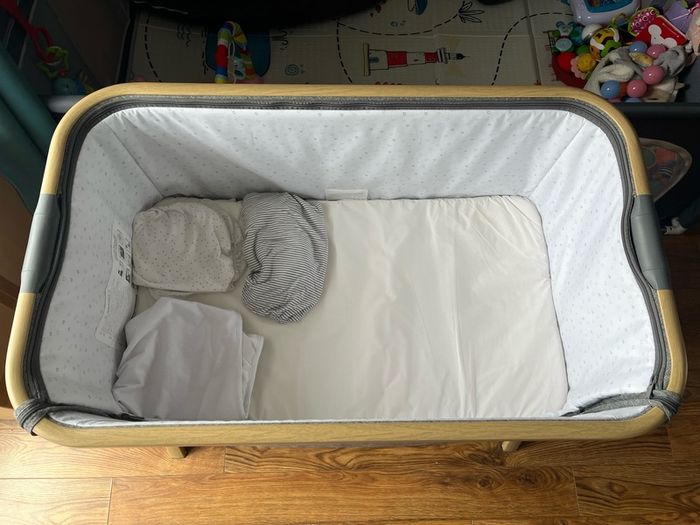 Tutti Bambino bedside crib (co-sleeper) for sale