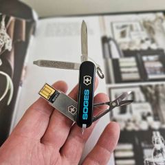 Victorinox Swiss Bit Swiss Army Knife Keychain tool with 16GB pen drive