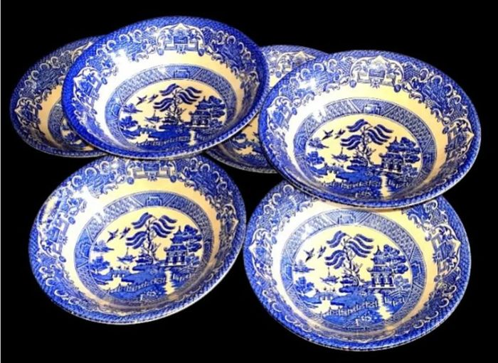 6 Vintage EIT Blue Willow Bowls-Pristine