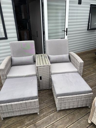 Rattan 2 seater PRICE DROP !