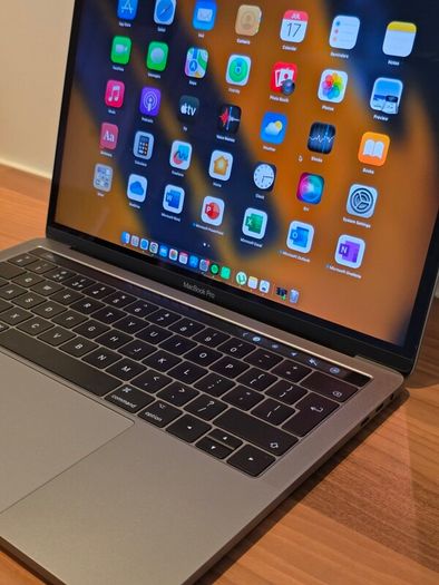Macbook Pro 13in touchbar