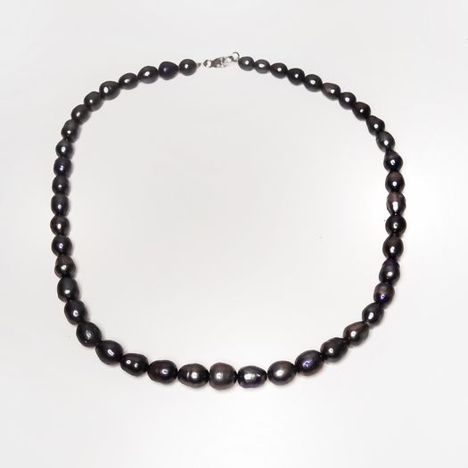 Peacock/black pearls necklace with sterling silver clasp