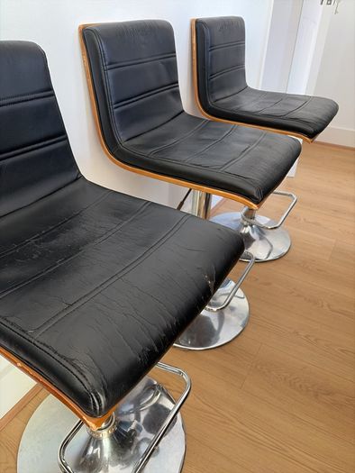 4 bar stools