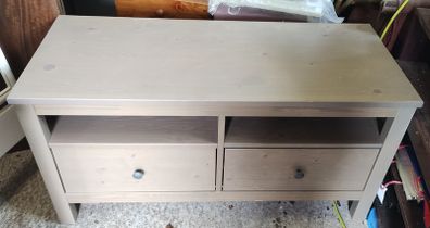 TV Stand (26305)