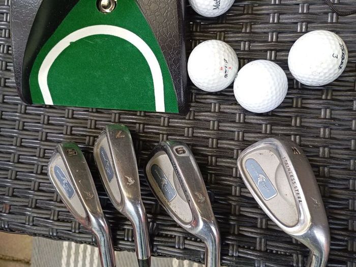 Golf clubs