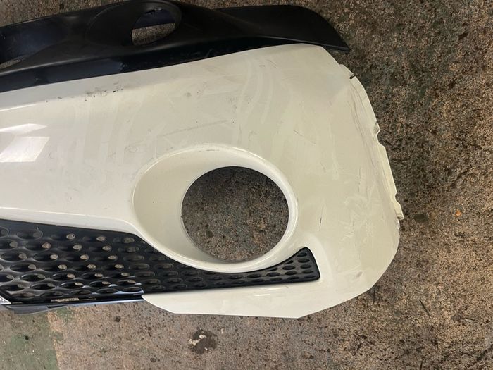 Nissan Juke front bumper. 141 model