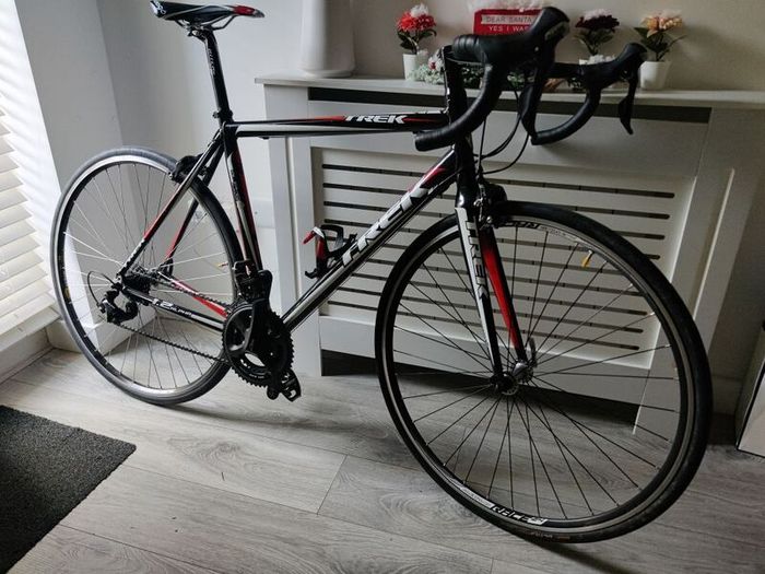 Trek Alpha 1.2, Carbon Fiber Fork, Shimano 105 Group set, Size L