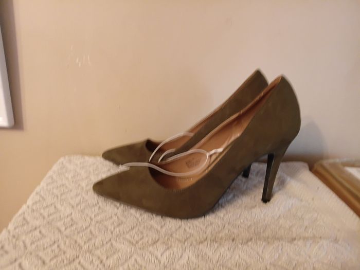 Heels bundle size 6