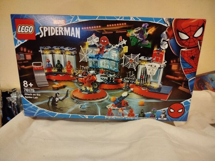 Lego Spiderman 76175 Attack on the Spider Lair