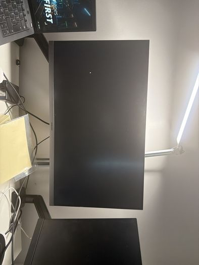 Samsung 27'' monitor screen