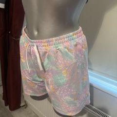 BNWT Dunnes Stores Tropical shorts to fit waist 26' Free post